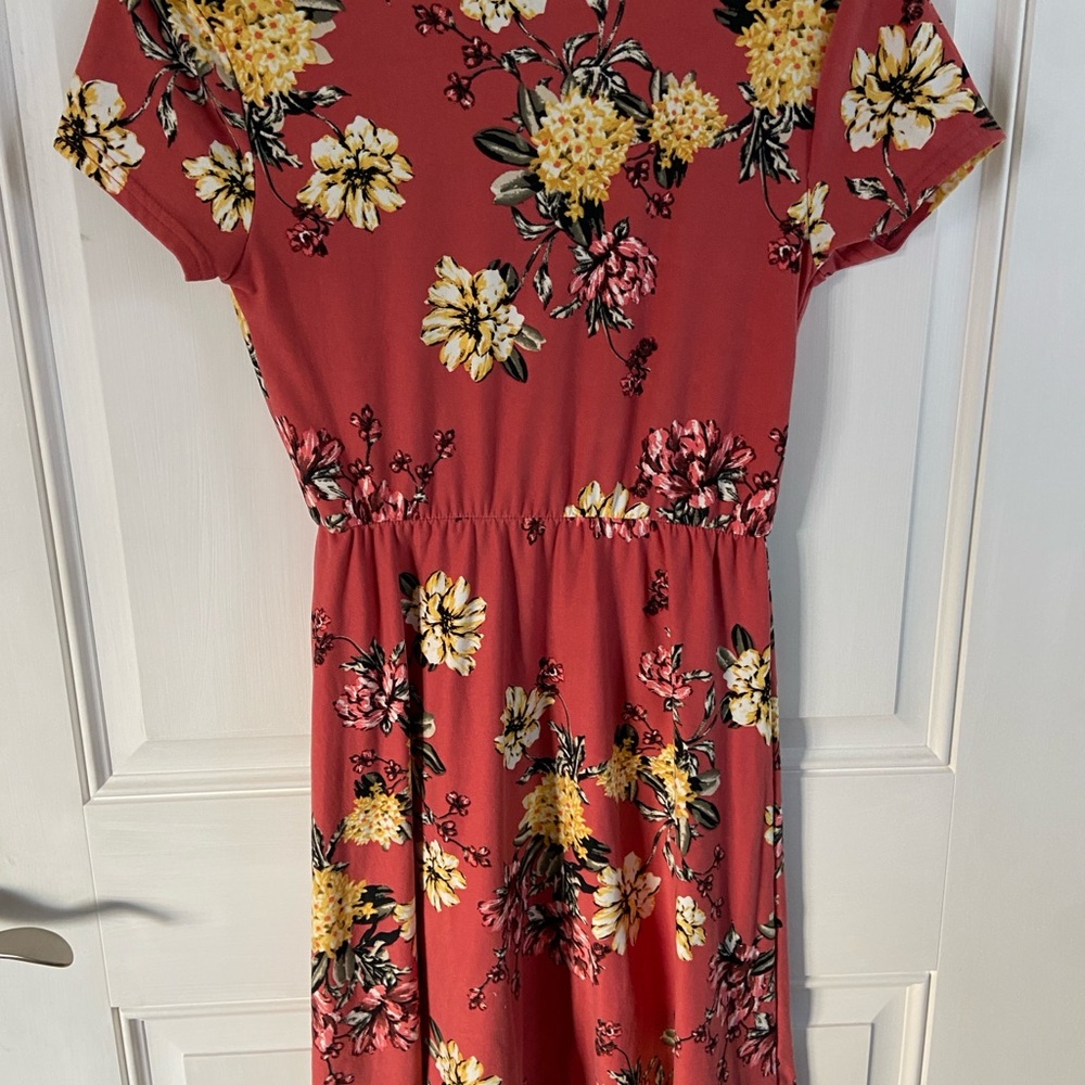 Dress - Picture 3 of 3